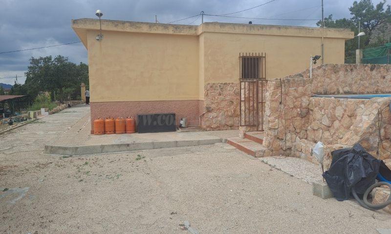 For sale of villa in Hondón De Las Nieves