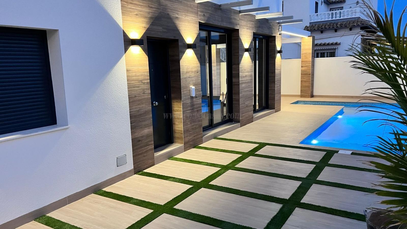For sale of chalet in Orihuela Costa