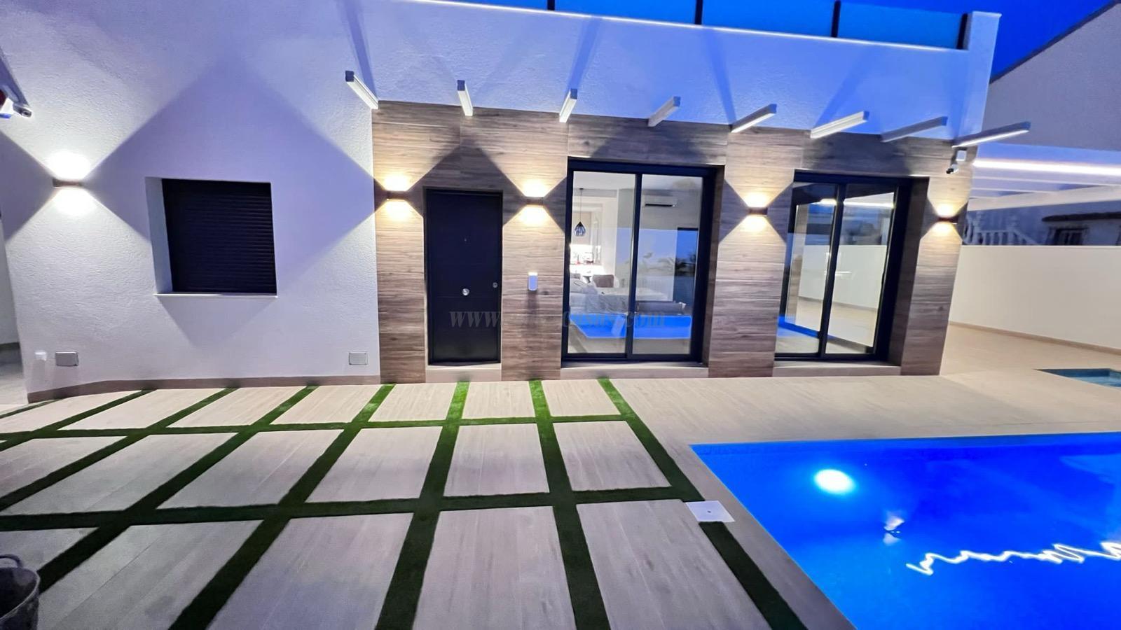 For sale of chalet in Orihuela Costa