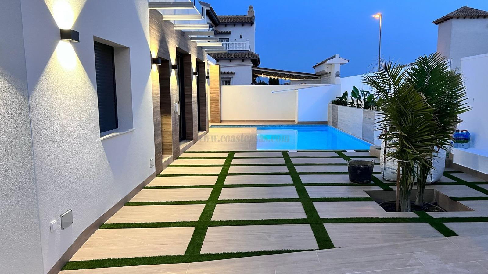 For sale of chalet in Orihuela Costa