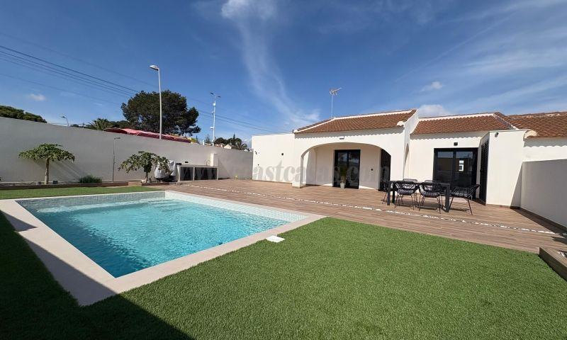 For sale of villa in Torrevieja