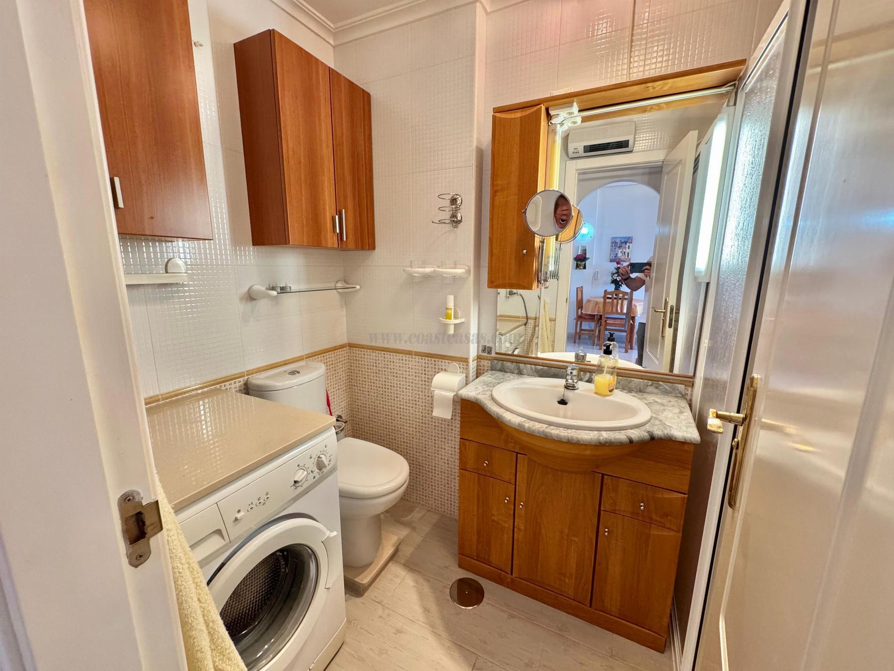 For sale of apartment in Almoradí