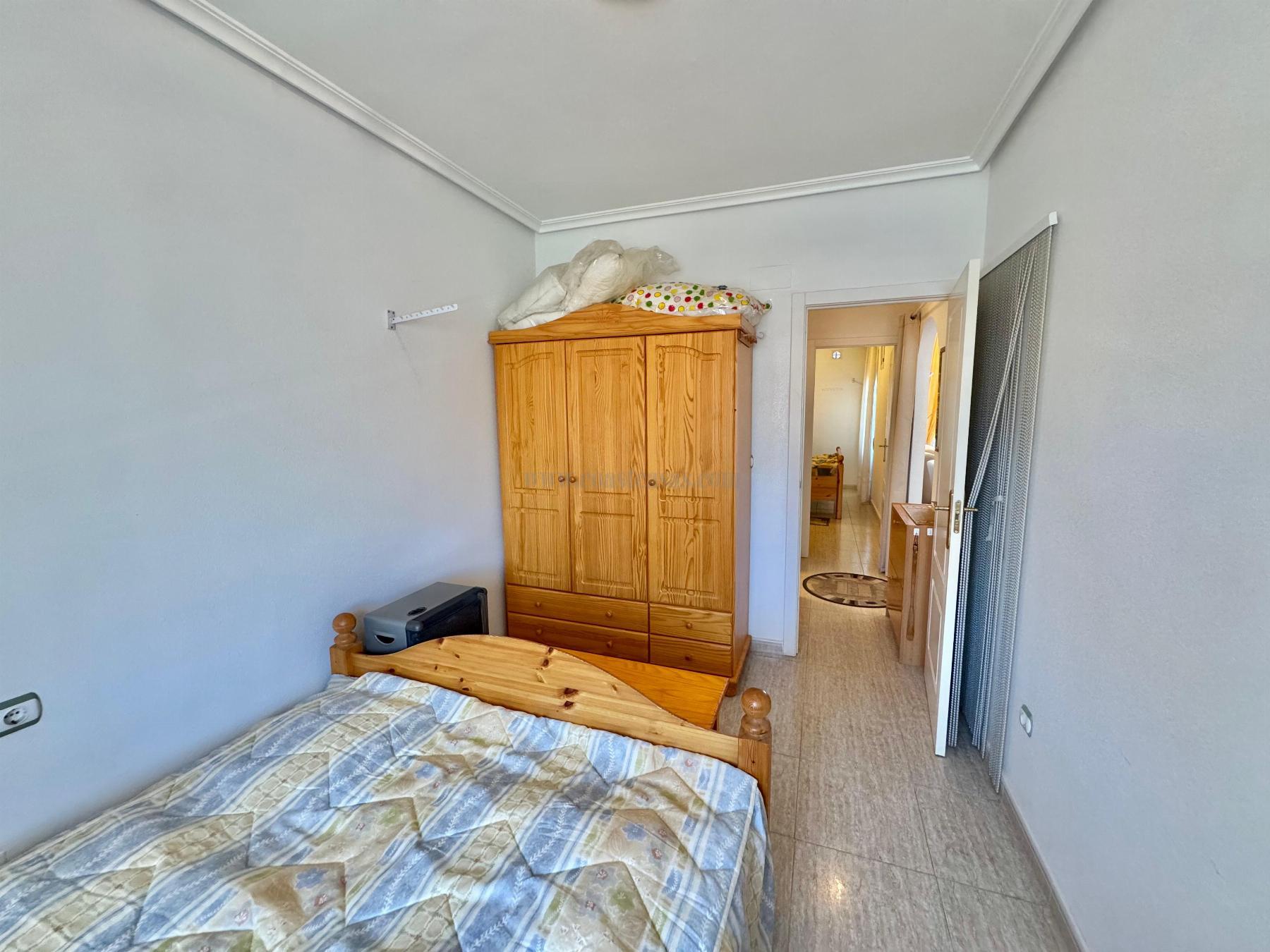 For sale of apartment in Almoradí