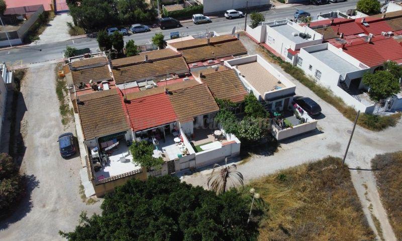 For sale of chalet in Torrevieja