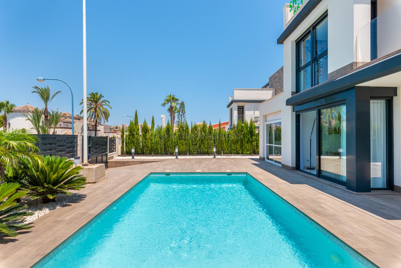 For sale of villa in Cartagena