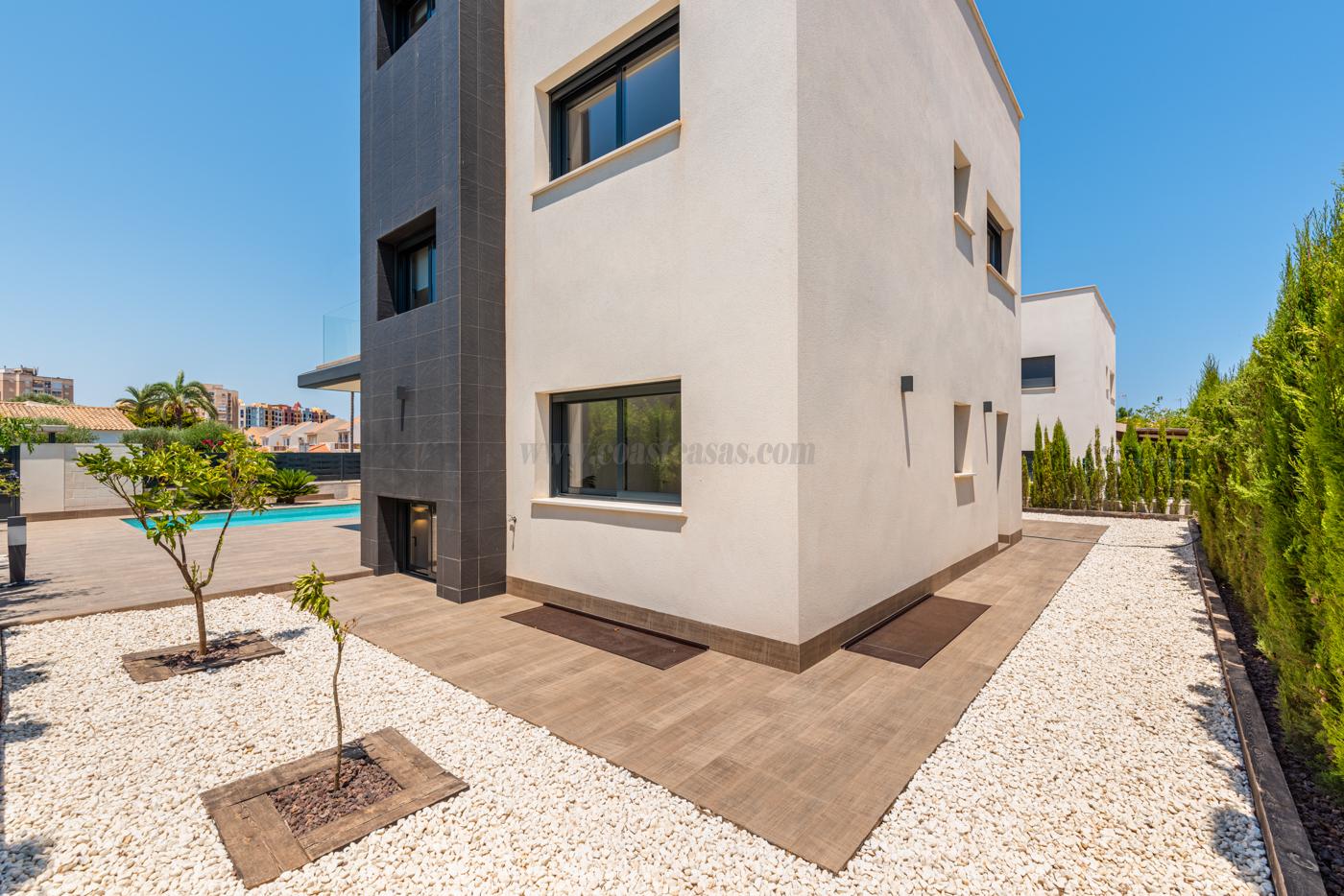 For sale of villa in Cartagena