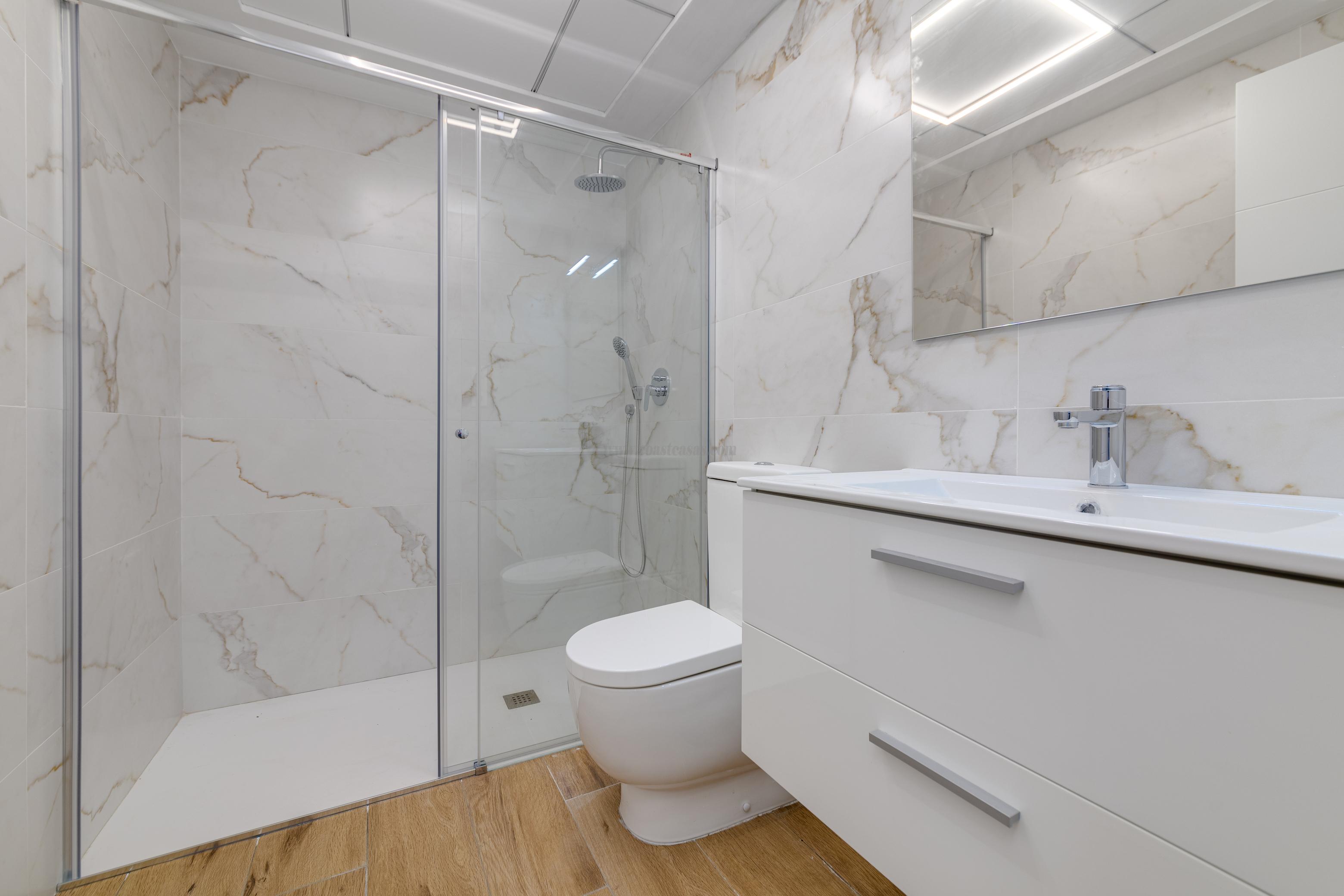 For sale of flat in Los Alcázares