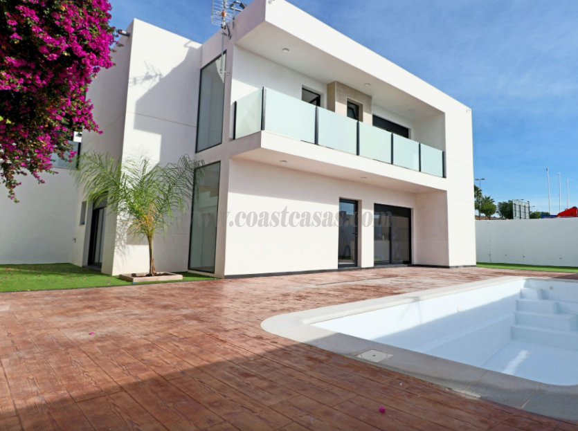 For sale of villa in Fortuna