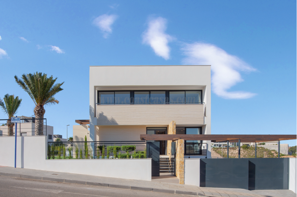 For sale of villa in Pilar de la Horadada