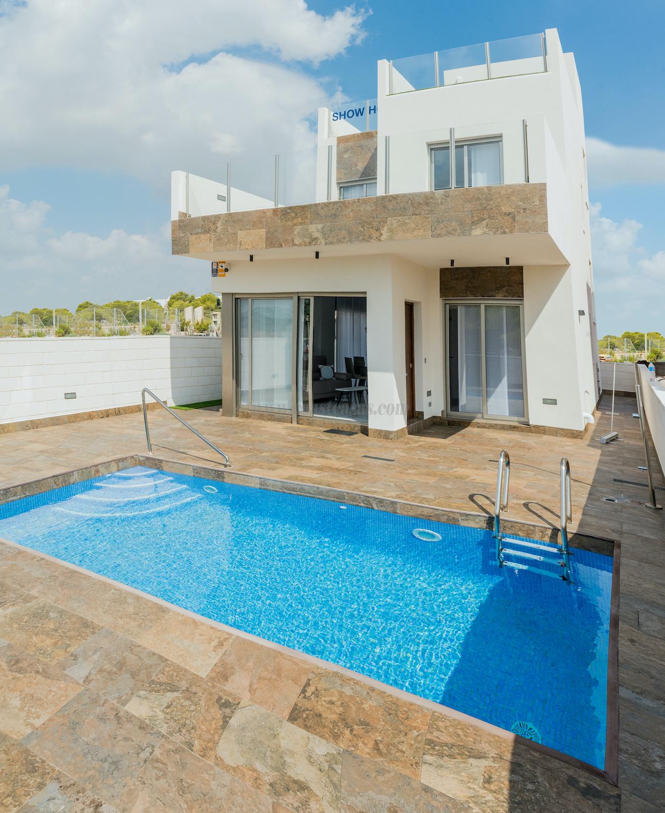 For sale of villa in Orihuela