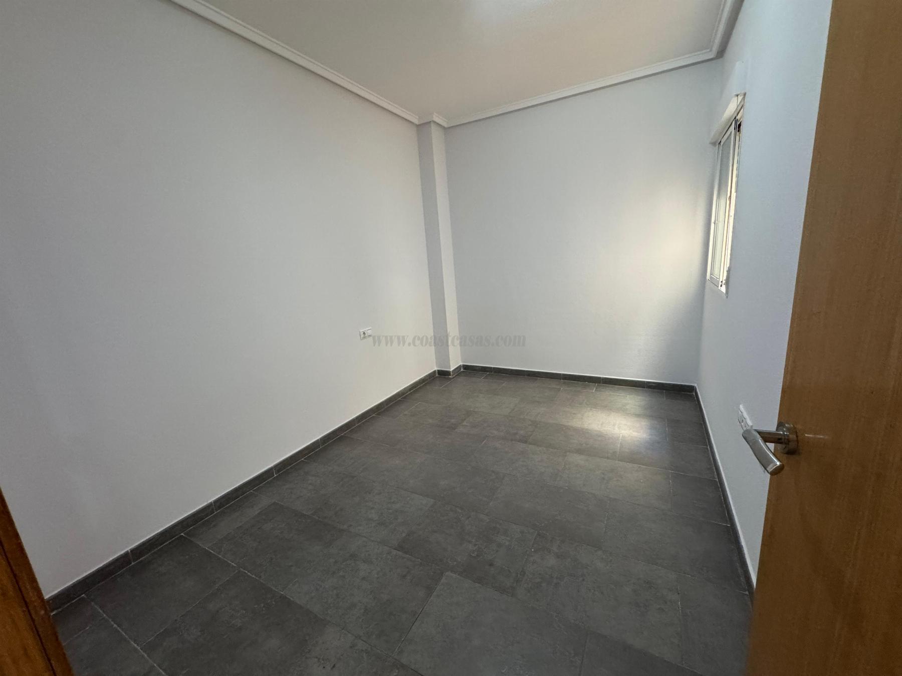For sale of apartment in Almoradí