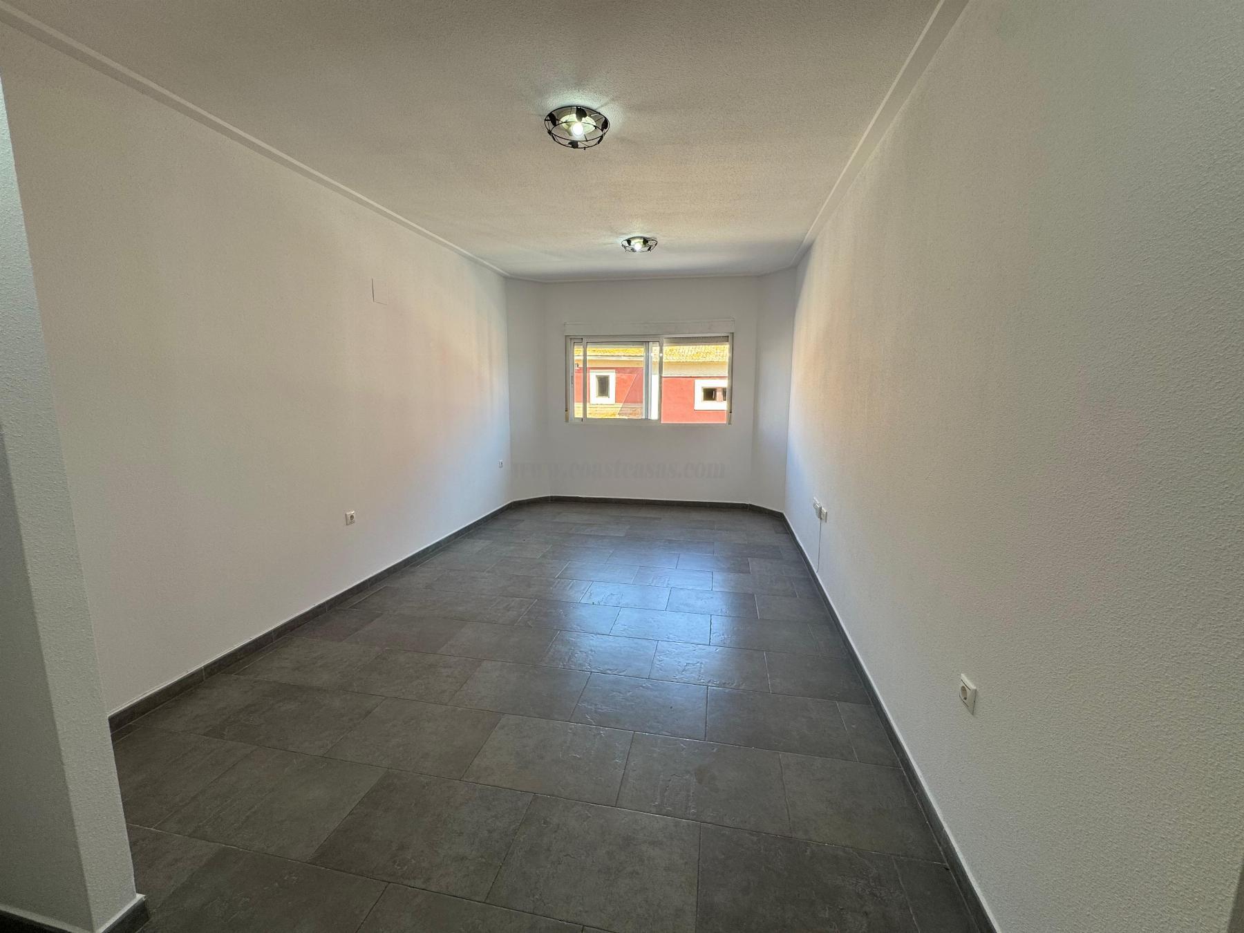 For sale of apartment in Almoradí