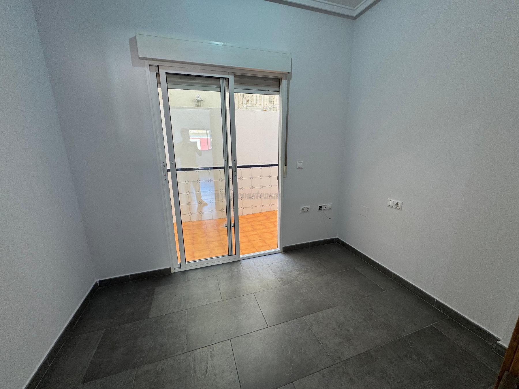 For sale of apartment in Almoradí