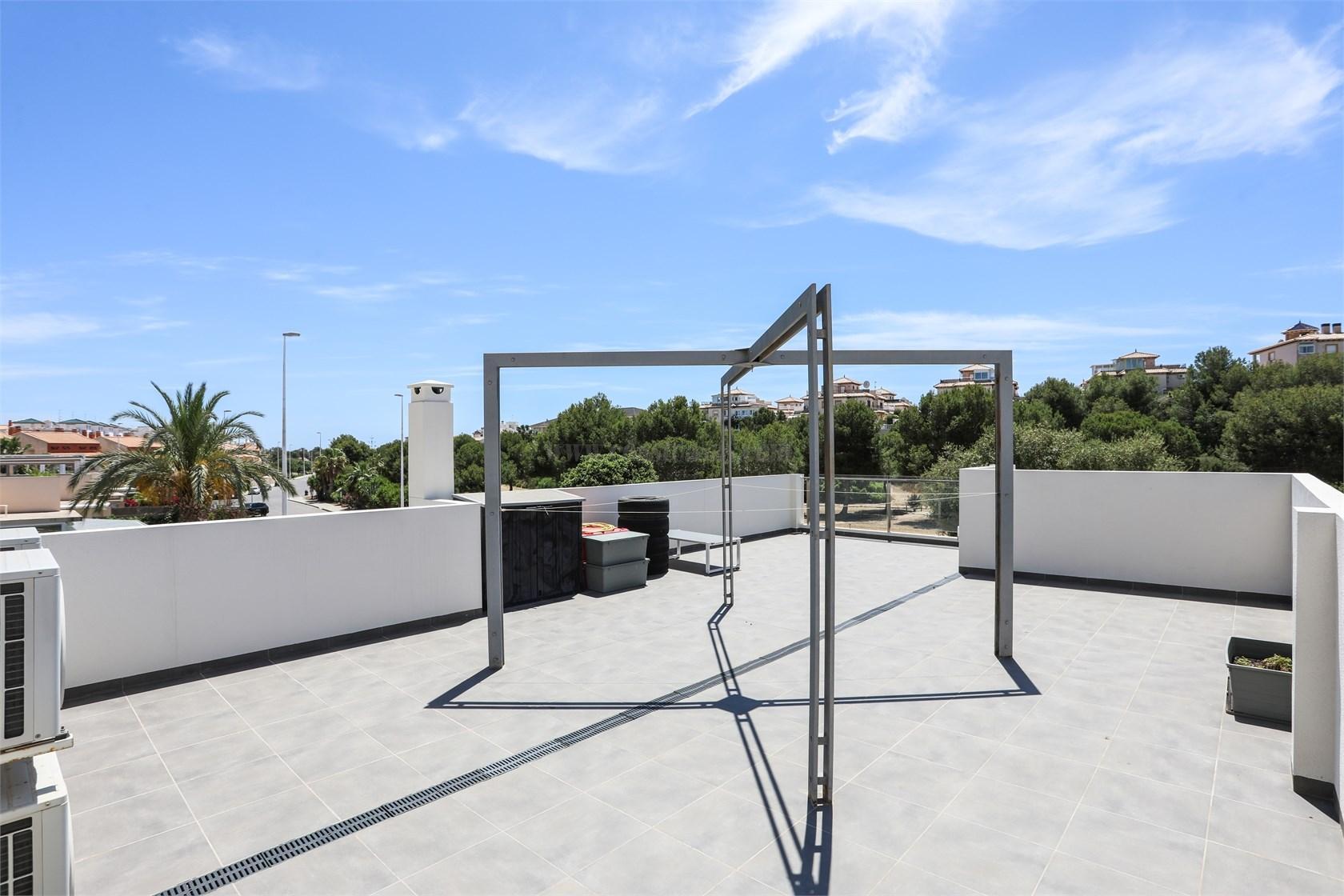 Venta de chalet en Orihuela Costa