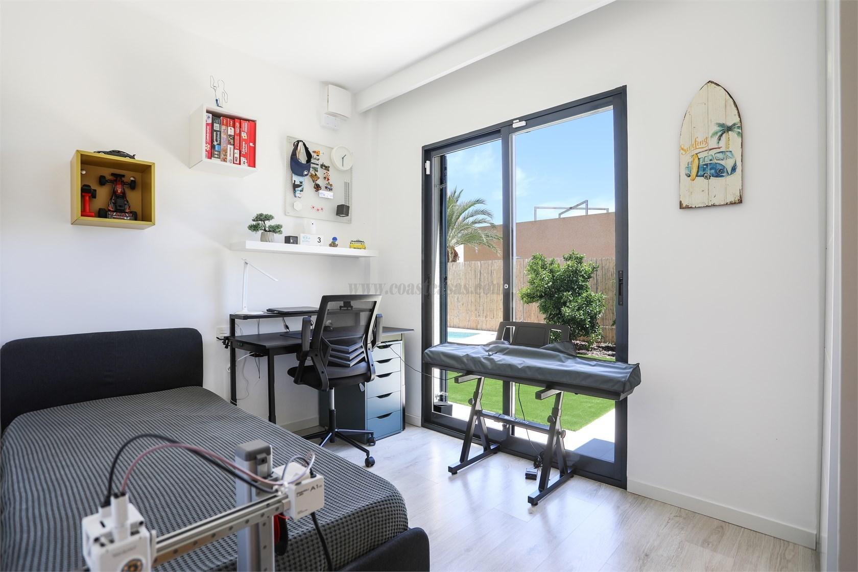 Venta de chalet en Orihuela Costa