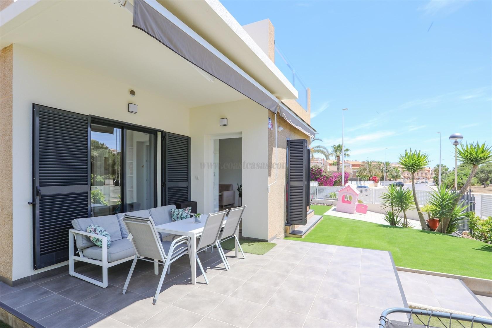Venta de chalet en Orihuela Costa