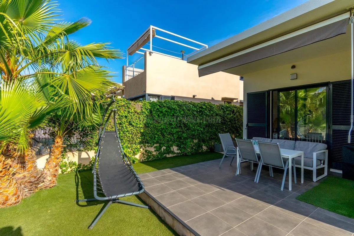 Venta de chalet en Orihuela Costa