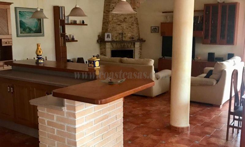 Venta de villa en Hondón De Las Nieves
