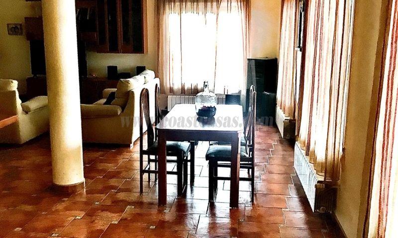 Venta de villa en Hondón De Las Nieves
