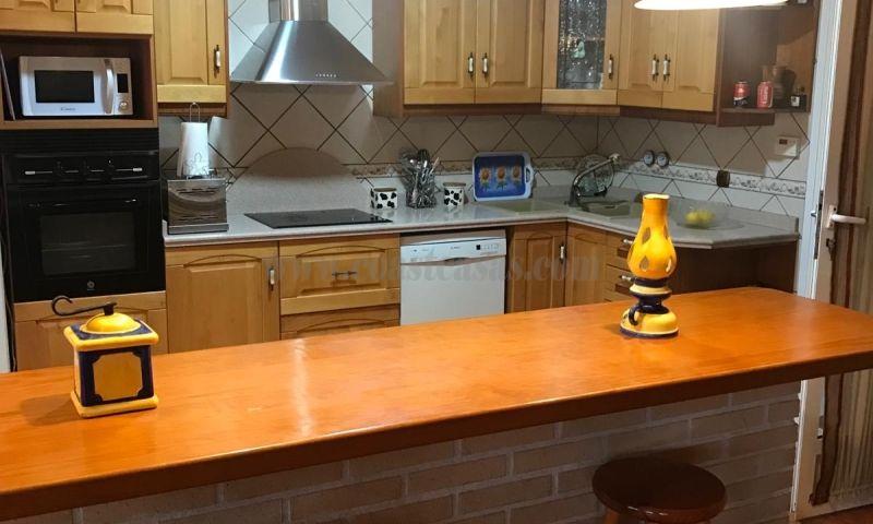 Venta de villa en Hondón De Las Nieves