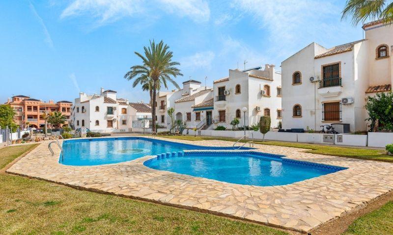 For sale of apartment in Orihuela Costa