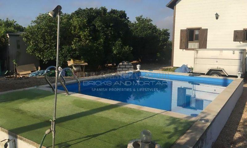 Venta de villa en Corbera