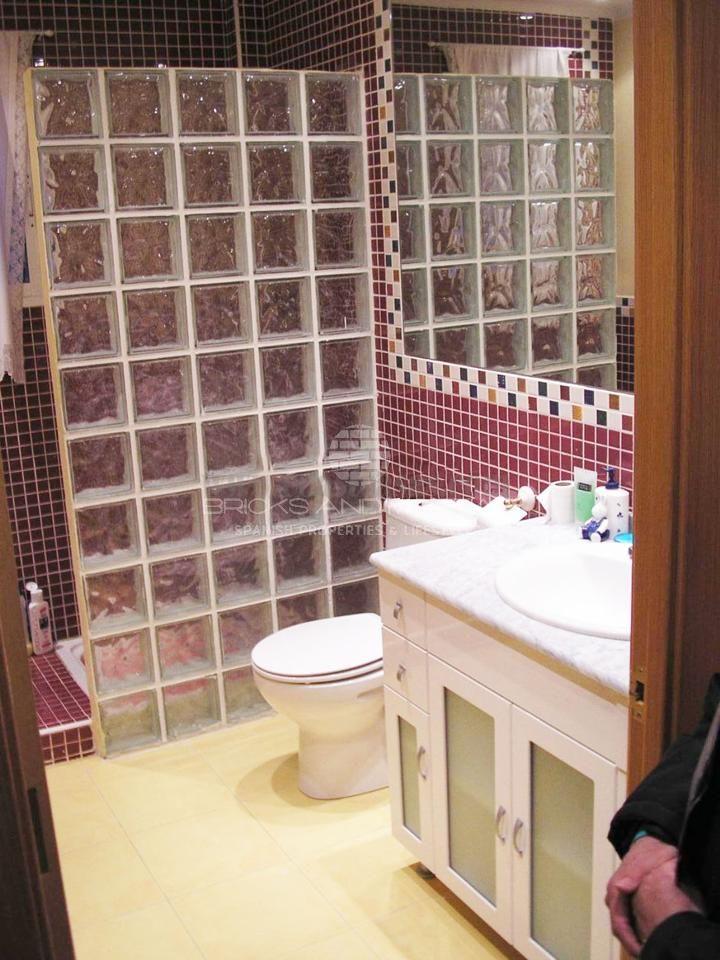 Venta de villa en Montserrat