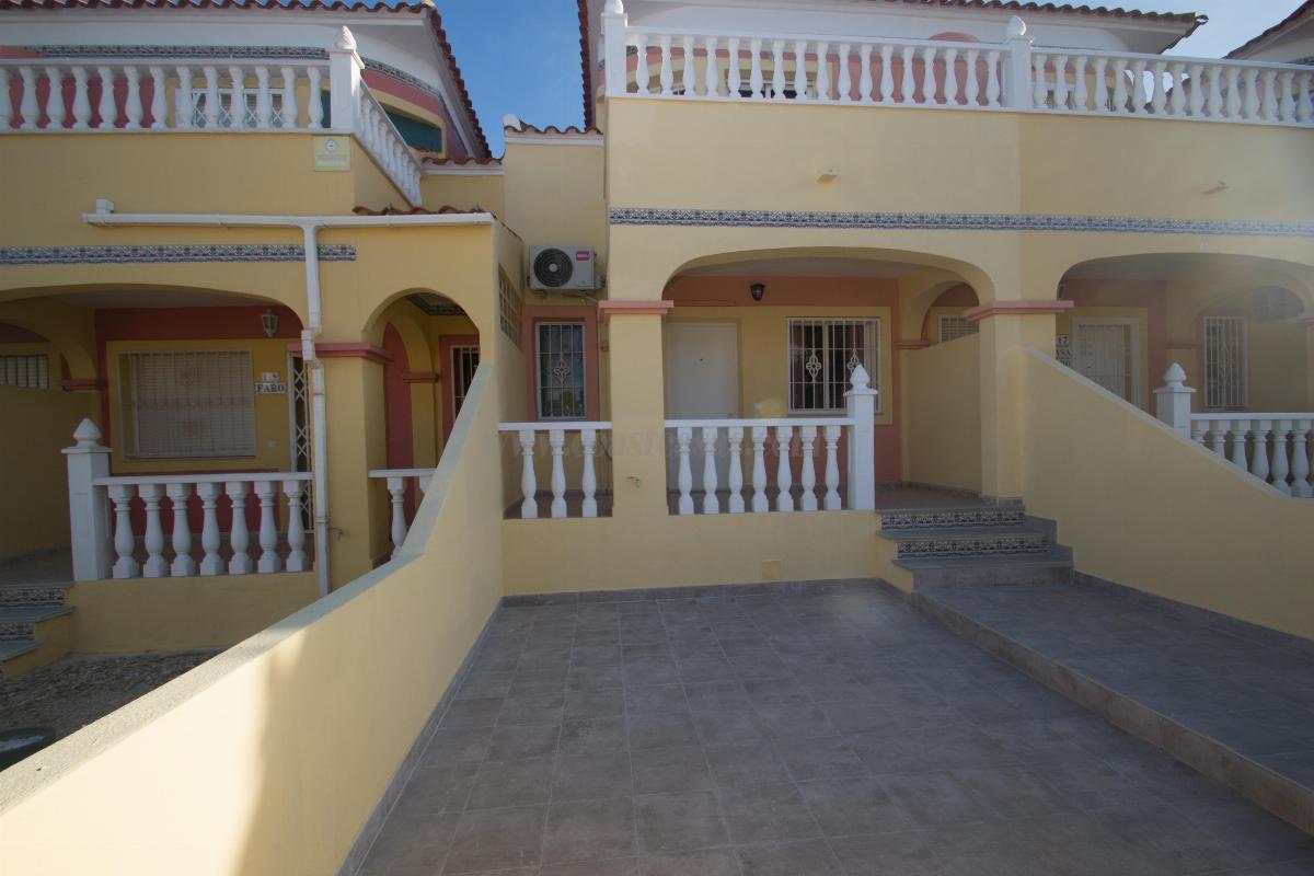 For sale of house in Orihuela Costa