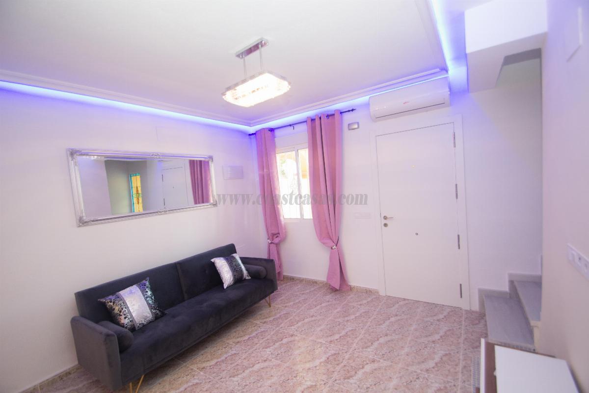 For sale of house in Orihuela Costa