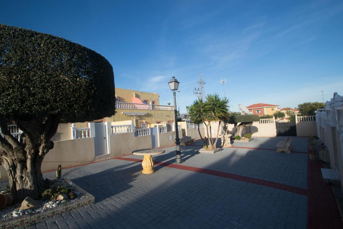 For sale of house in Orihuela Costa