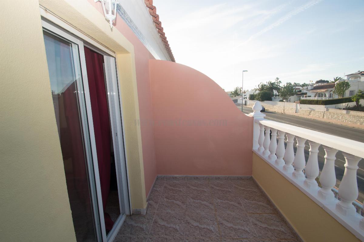 For sale of house in Orihuela Costa