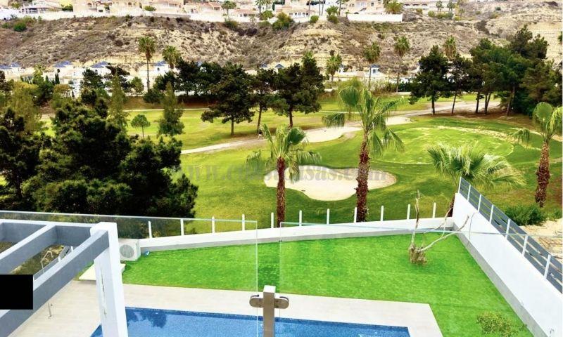 Venta de villa en Rojales