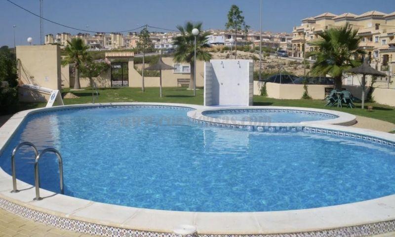 Köp av chalet i Orihuela Costa