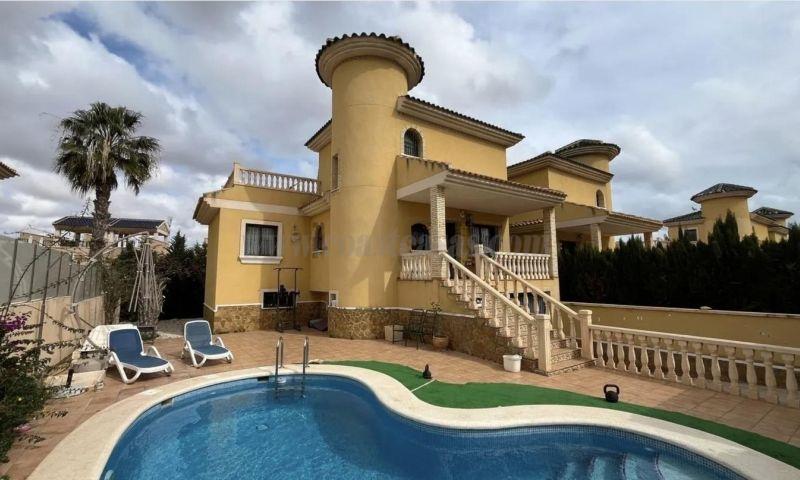 For sale of villa in Orihuela Costa