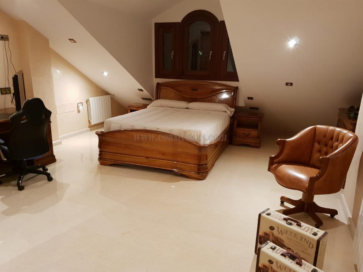 For sale of chalet in Torrevieja