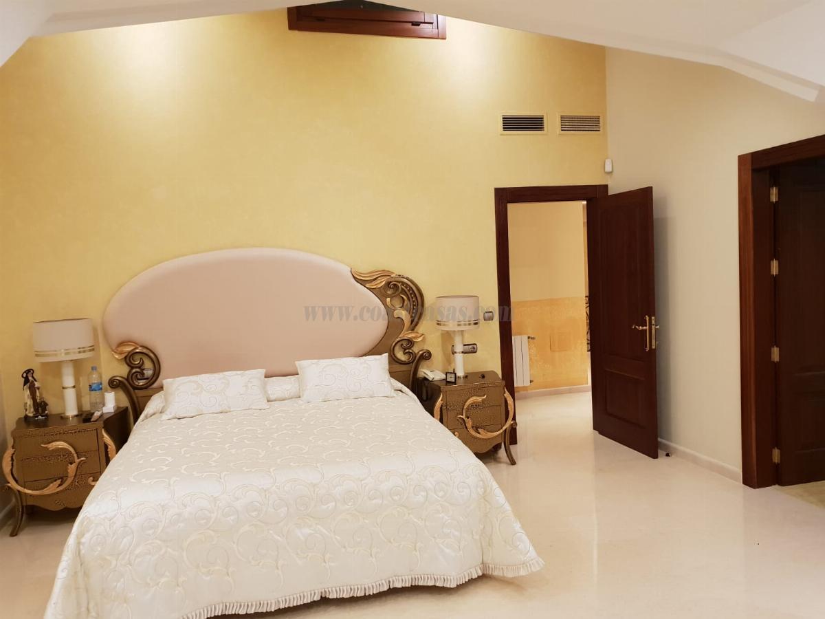 For sale of chalet in Torrevieja