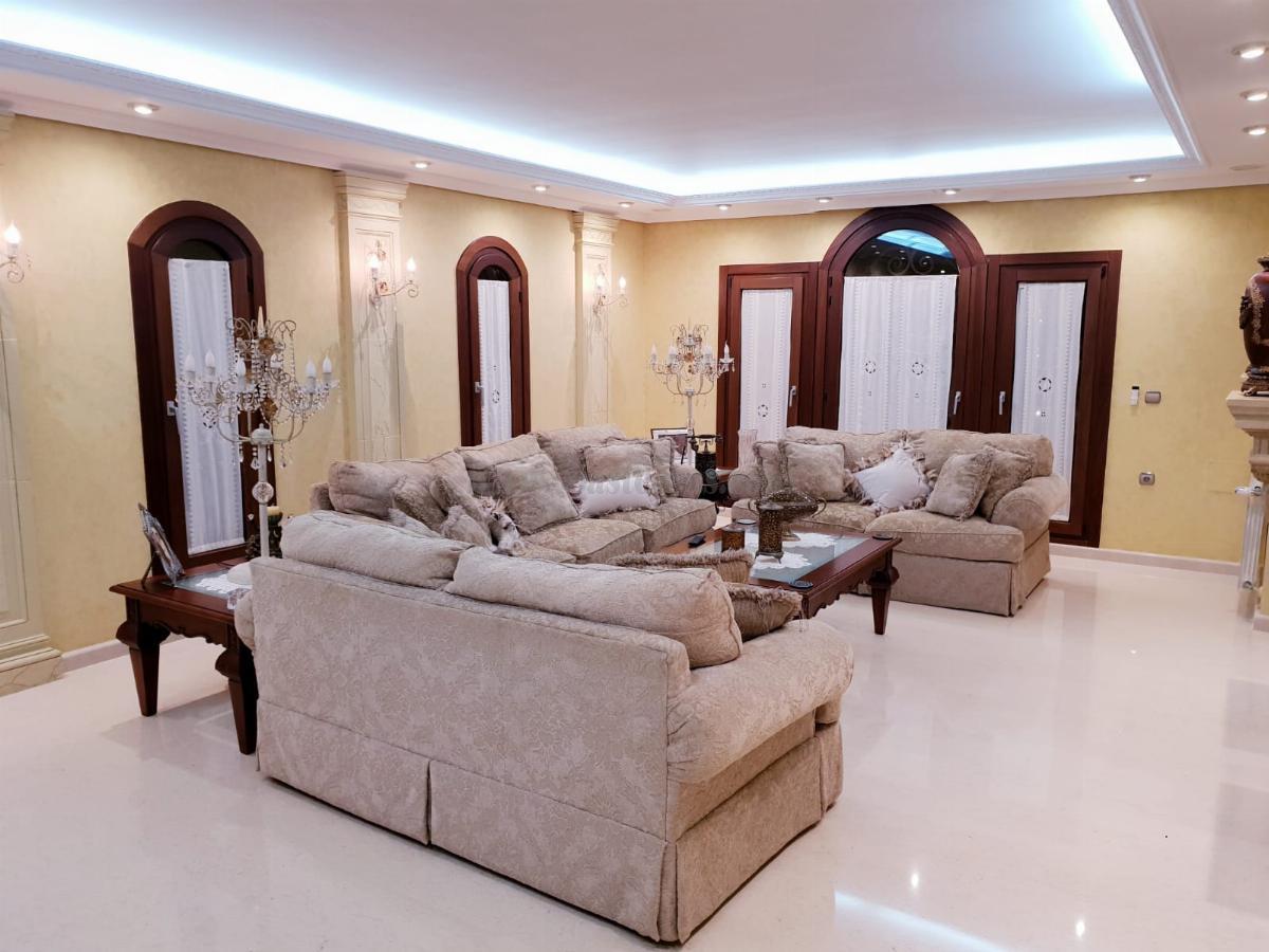 For sale of chalet in Torrevieja