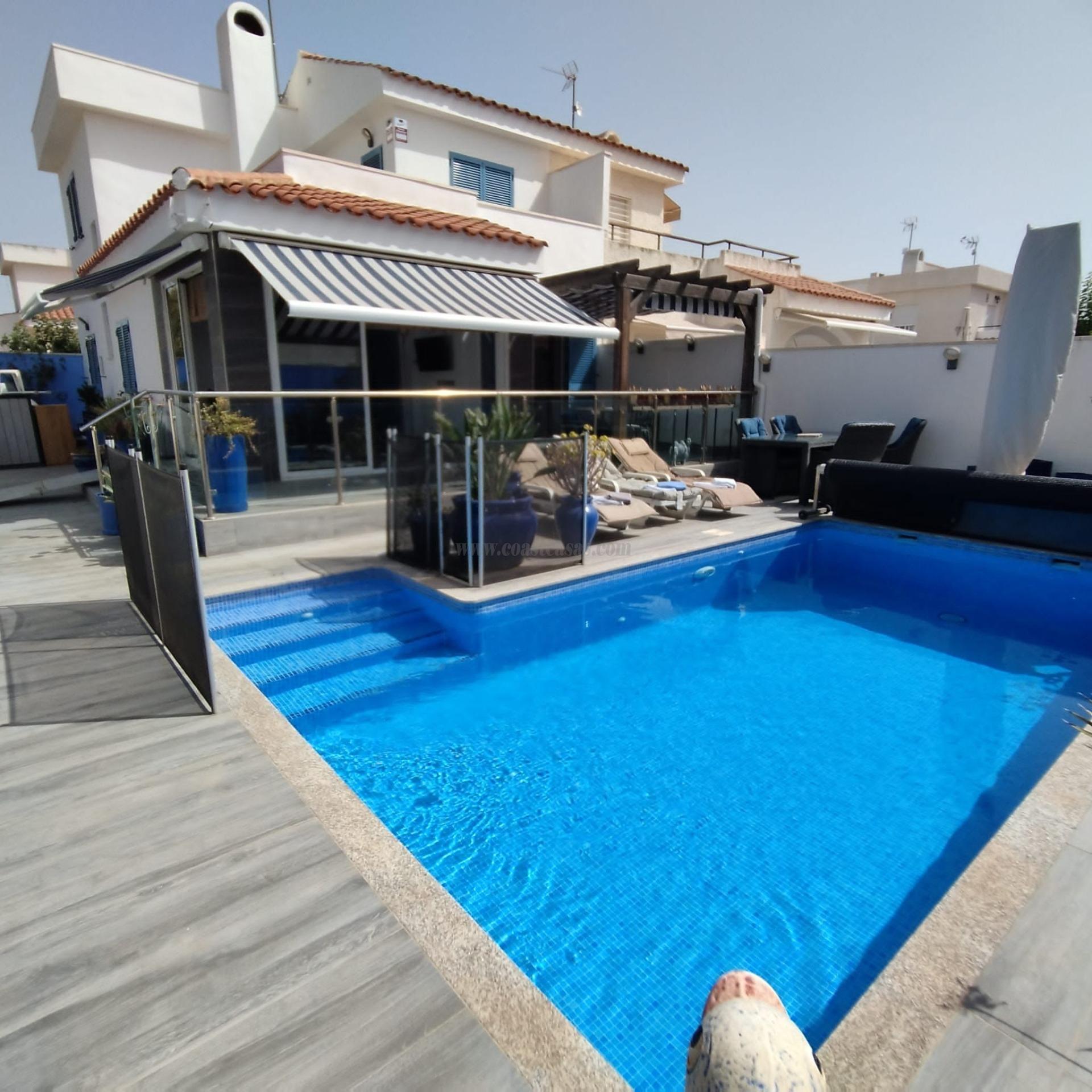 For sale of villa in Orihuela Costa