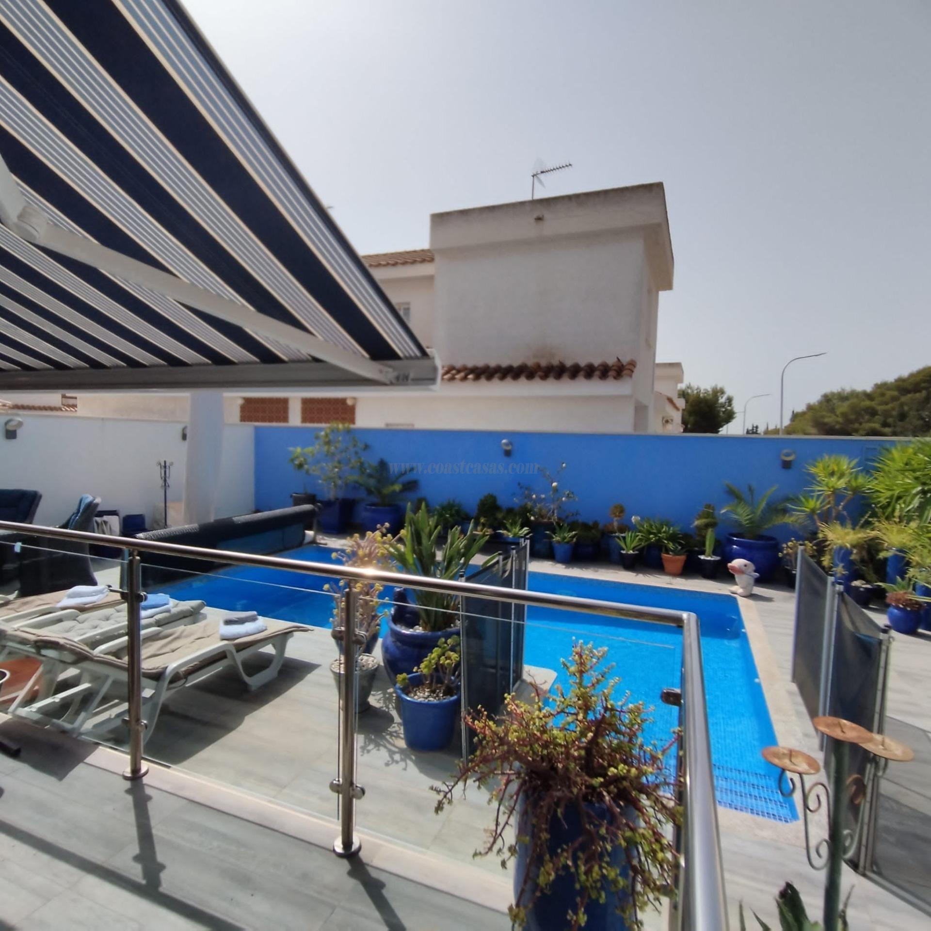 For sale of villa in Orihuela Costa