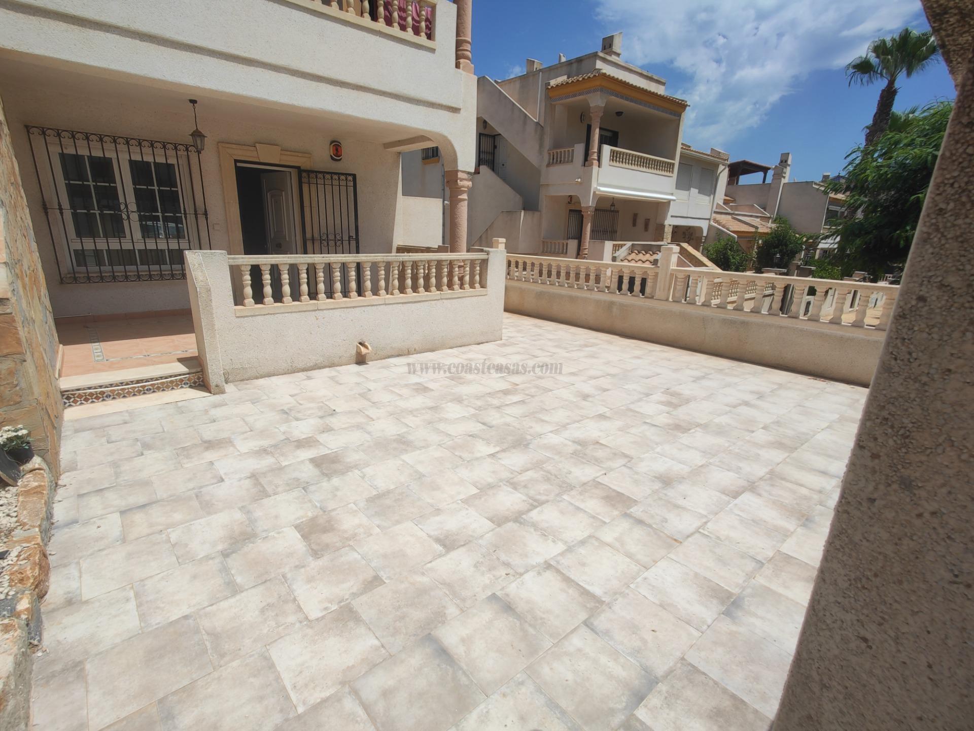 For sale of chalet in Orihuela Costa