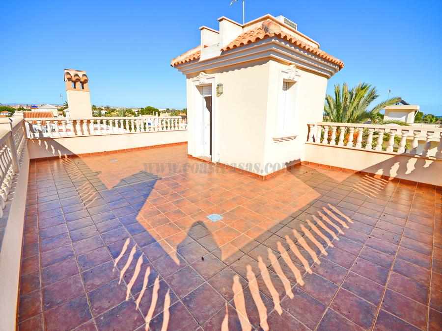 Venta de villa en Orihuela Costa