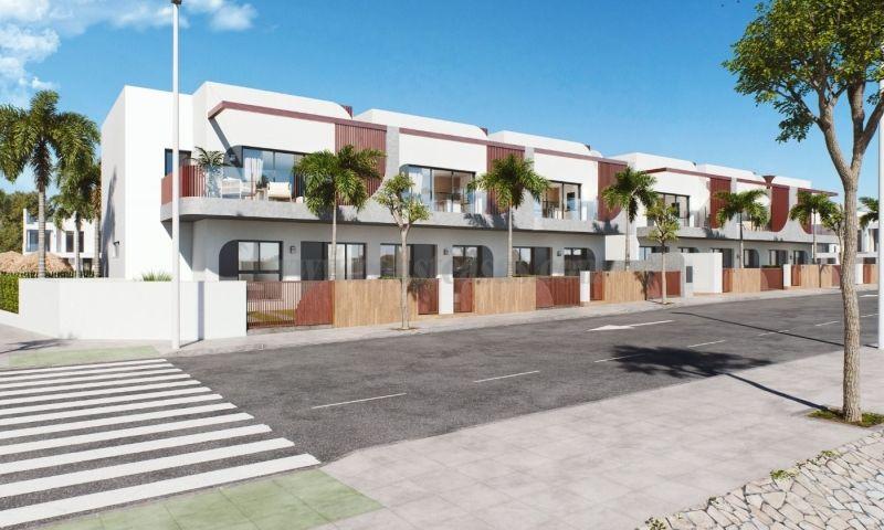 Zu verkaufen von chalet in
 Pilar De La Horadada
