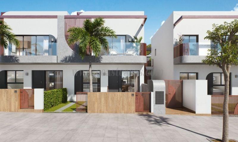 Zu verkaufen von chalet in
 Pilar De La Horadada