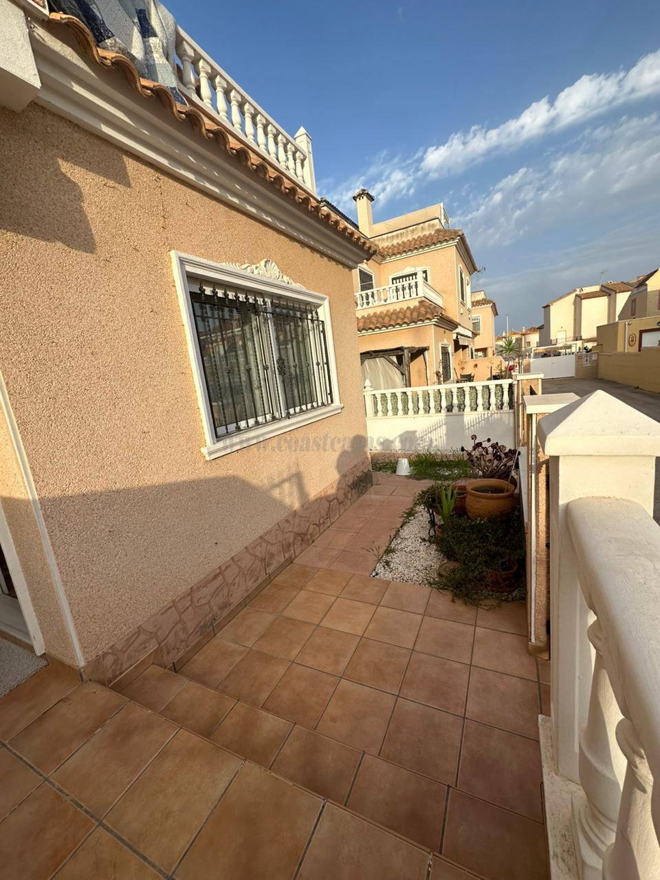 For rent of duplex in Orihuela Costa