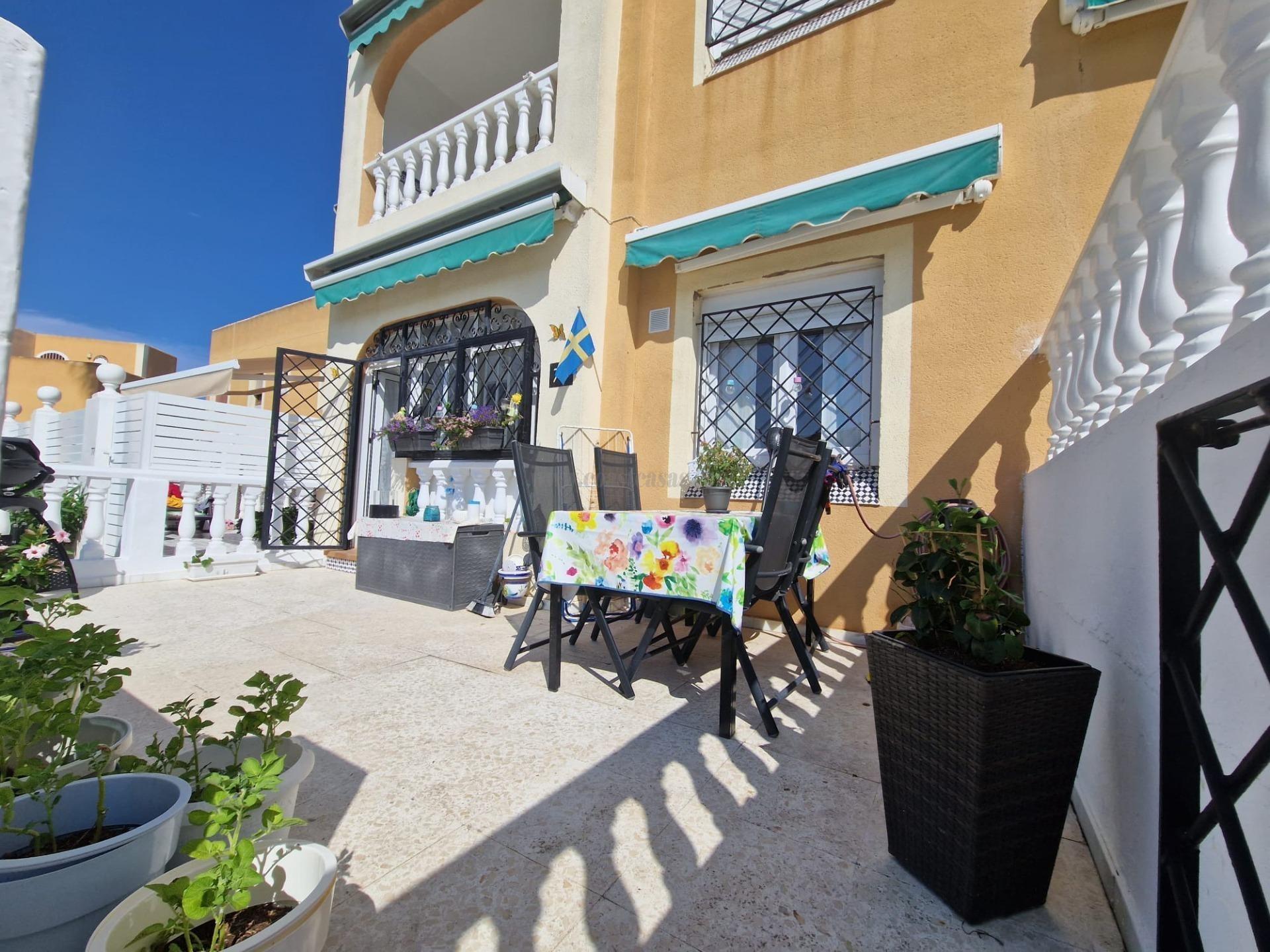 For sale of chalet in Torrevieja