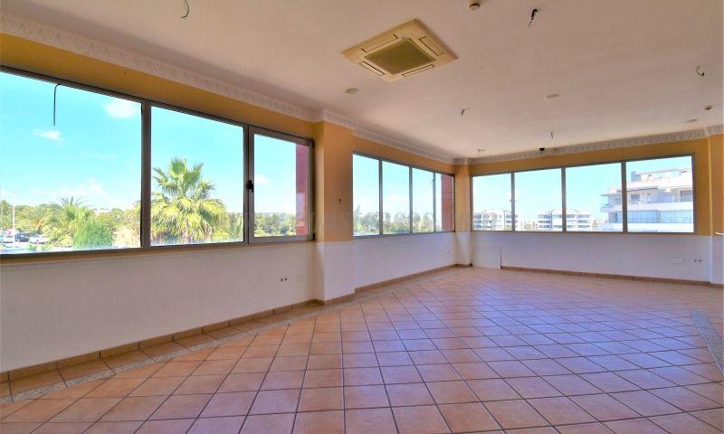 Venta de local en Orihuela Costa