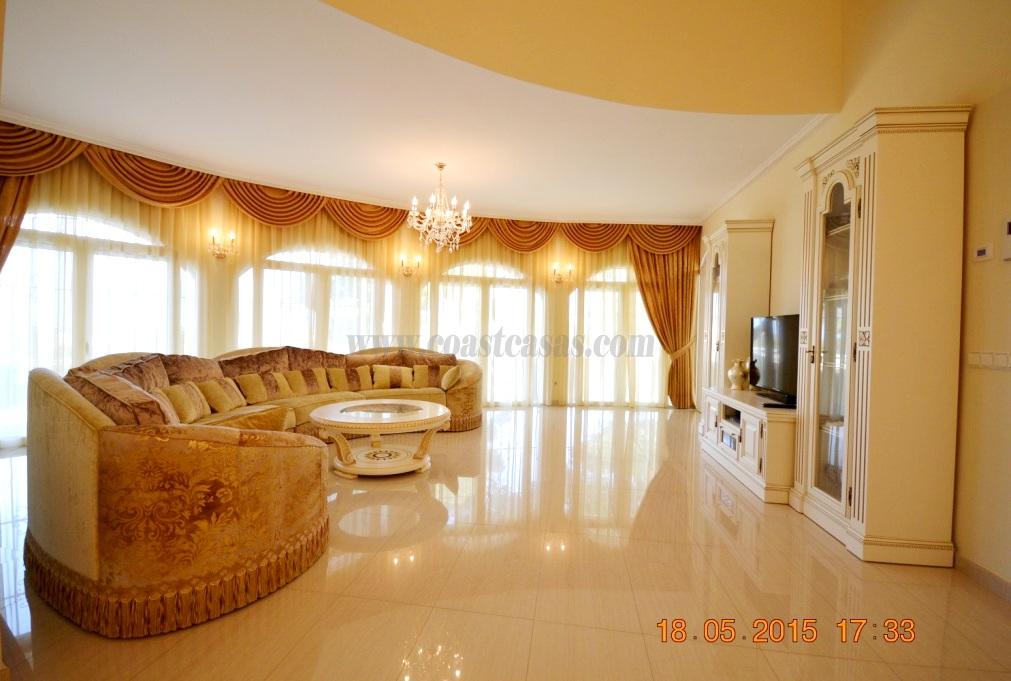 For rent of villa in Orihuela Costa