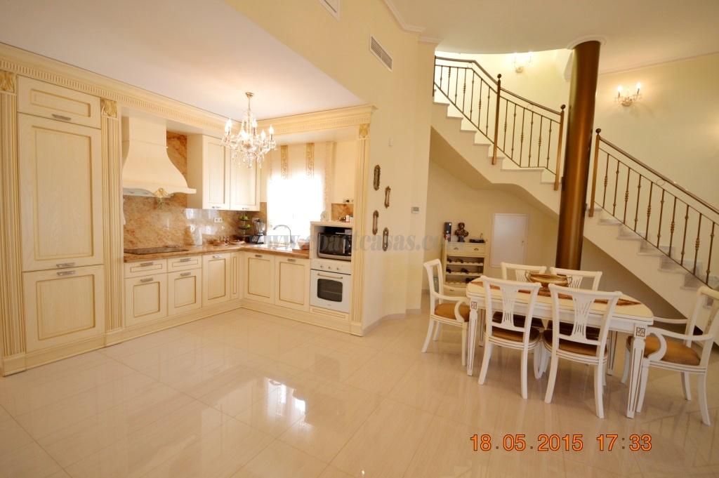 For rent of villa in Orihuela Costa