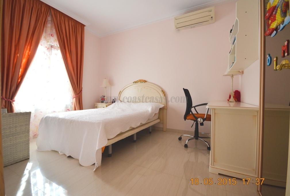 For rent of villa in Orihuela Costa