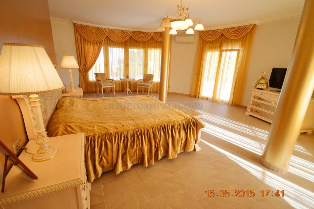 For rent of villa in Orihuela Costa